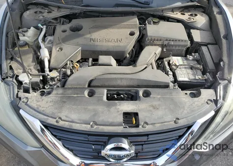 2017 Nissan Altima 2.5 z USA, uszkodzony, nr VIN 1N4AL3AP4HC110767